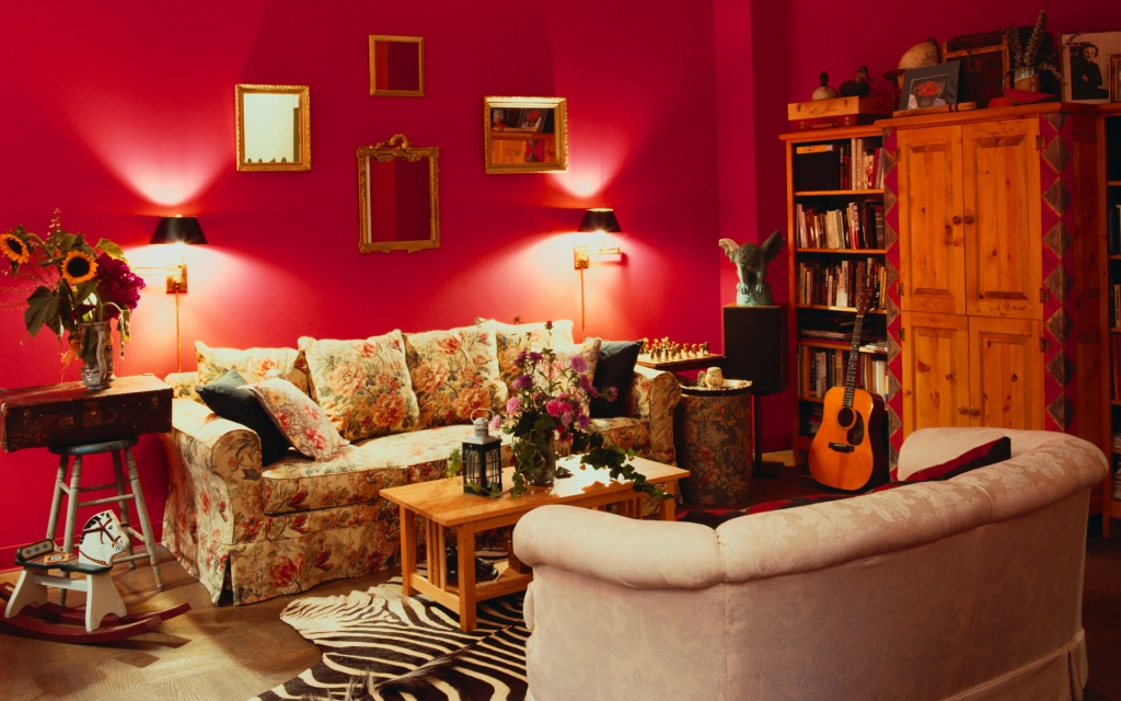 Красная гостиная - ярко и уютно