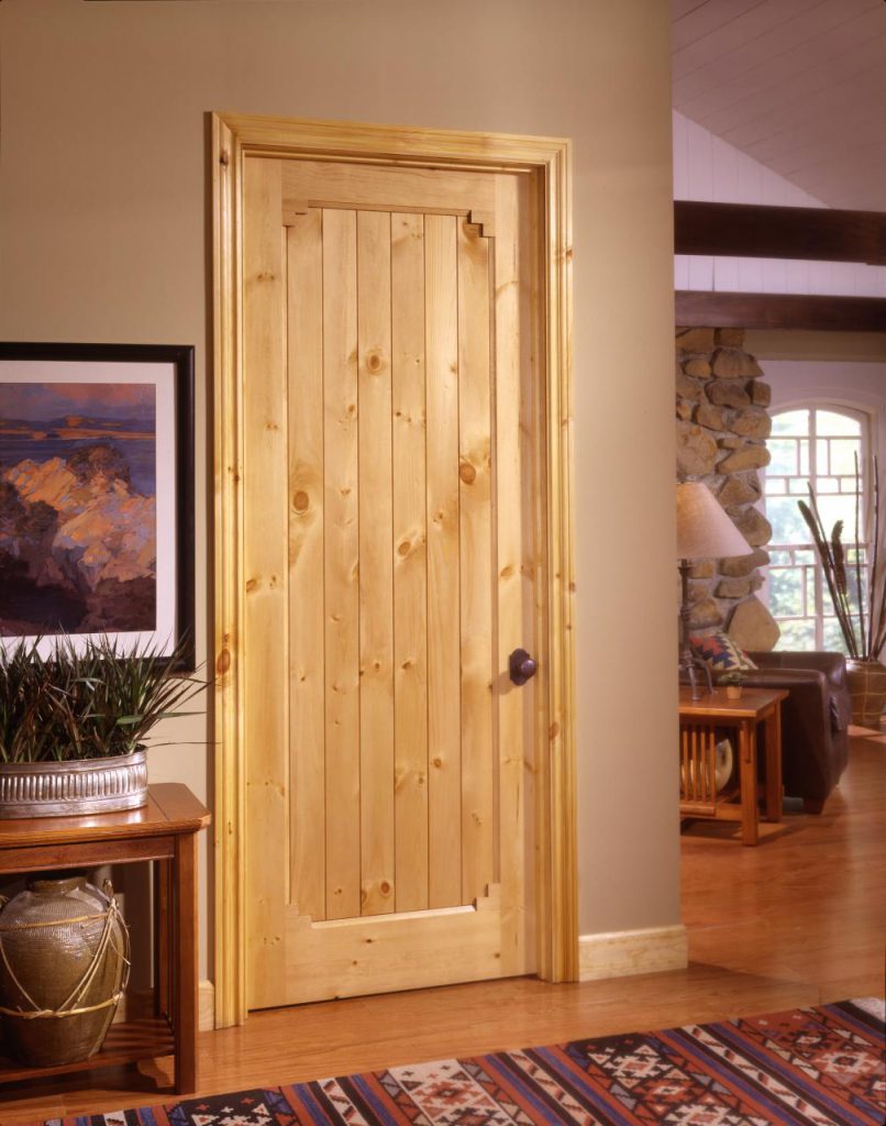 Популярные породы древесины для двери