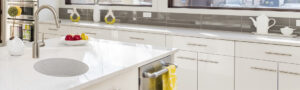 Искусство в вашей кухне: Преимущества столешниц из литьевого мрамора